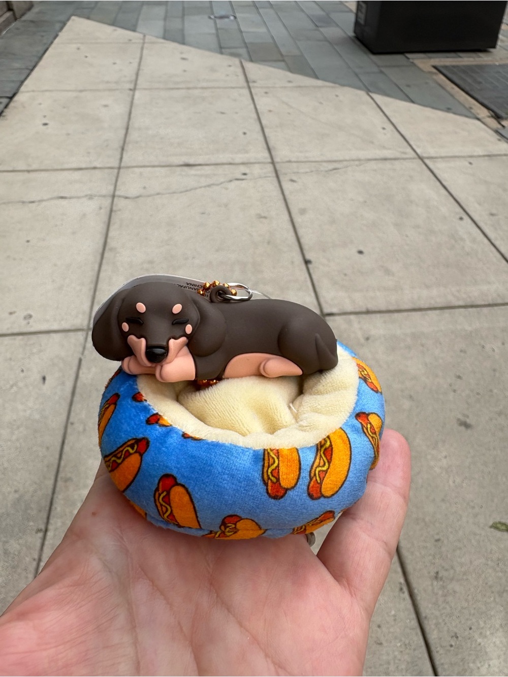 Plush Blue Hot Dog Pattern Pet Bed Keychain with Brown Dachshund Charm